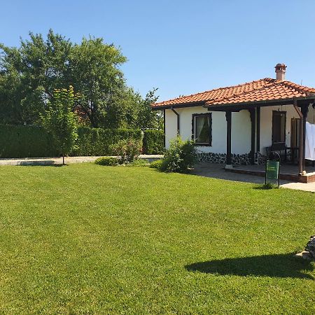 Madara Omaya Guest House Dış mekan fotoğraf